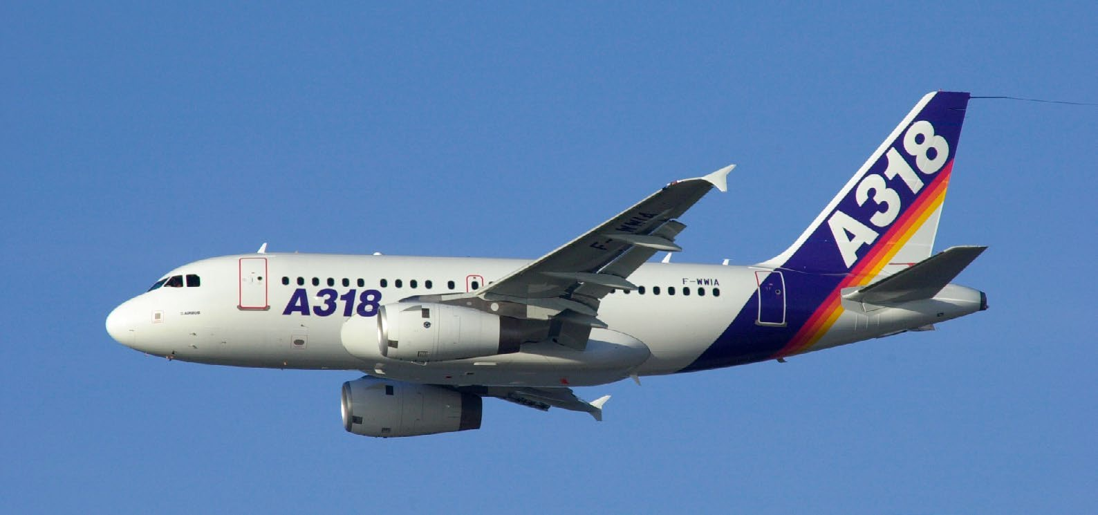 The A318 test aircraft in Airbus’s 2002 flight-test chronology. It is outside the Fenix A319/A320/A321 product family.